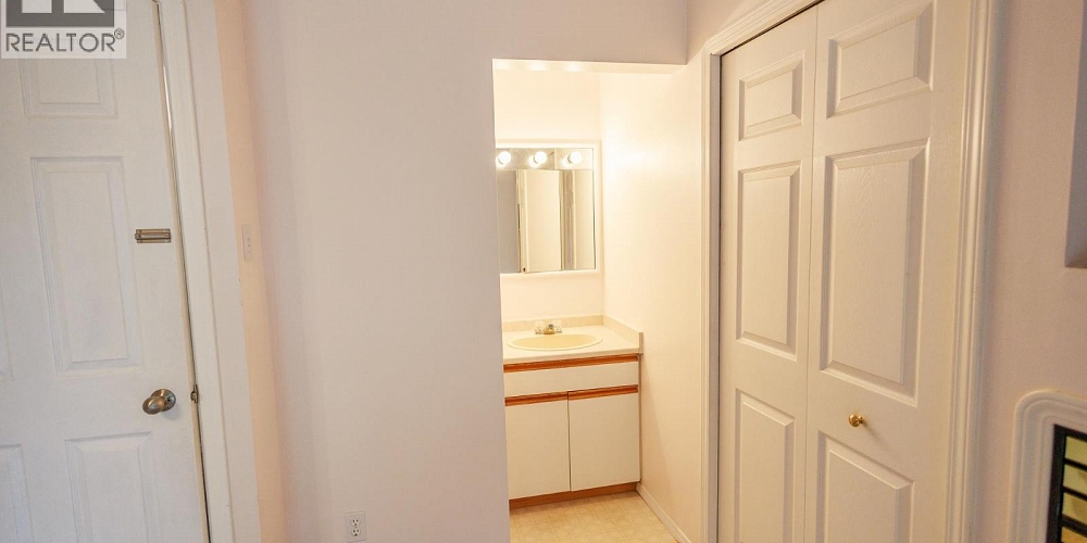 A 5115 MEDEEK AVENUE Terrace Photo 18 A 5115 MEDEEK AVENUE Terrace Photo 18